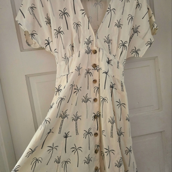 Marine Layer Camila Mini Dress | Palm Leaf Print | Size Medium | Soft Cotton - Picture 2 of 4